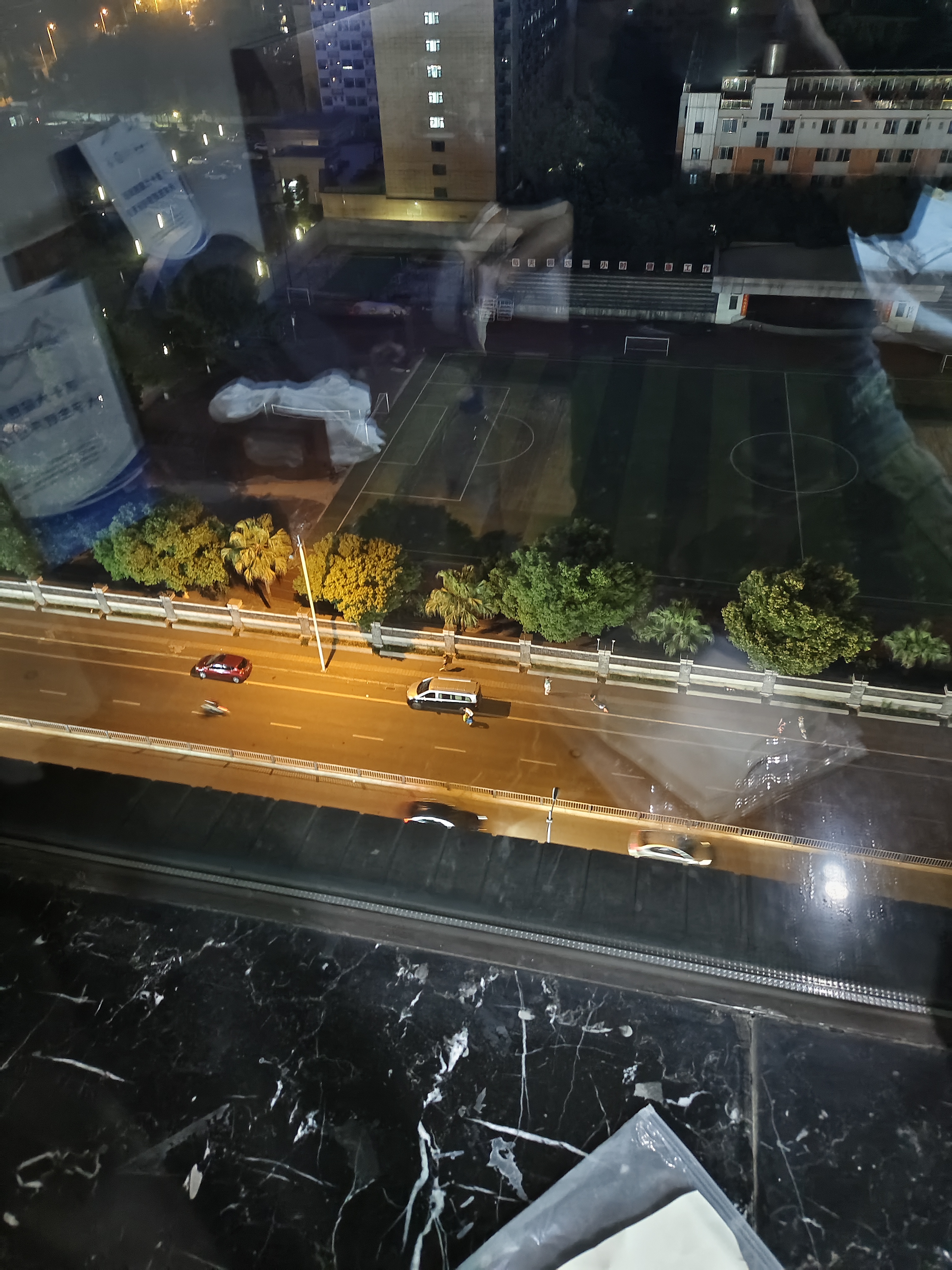 有点像高考住的酒店